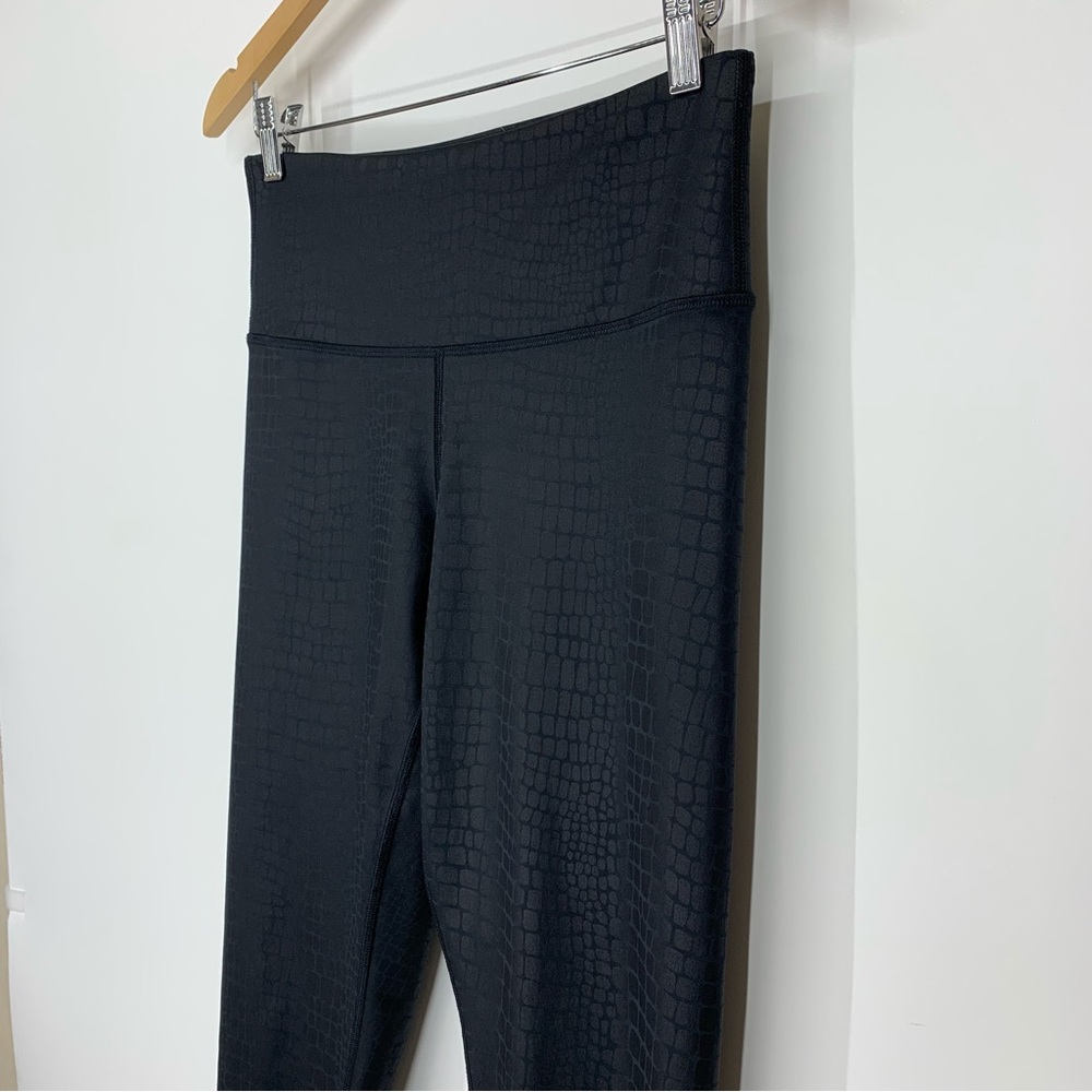 Marika Black Patterned High Waisted Cropped Leg A… - image 5